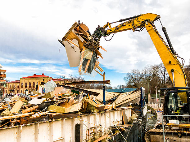 Best Local Junk Hauling  in Mona, UT